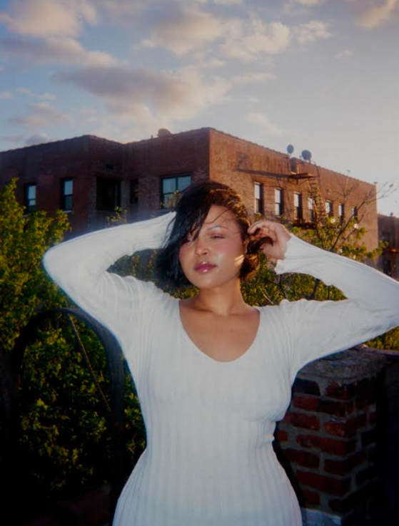 Maeve Alexander Shares Raw New Single ‘Nailbiter’